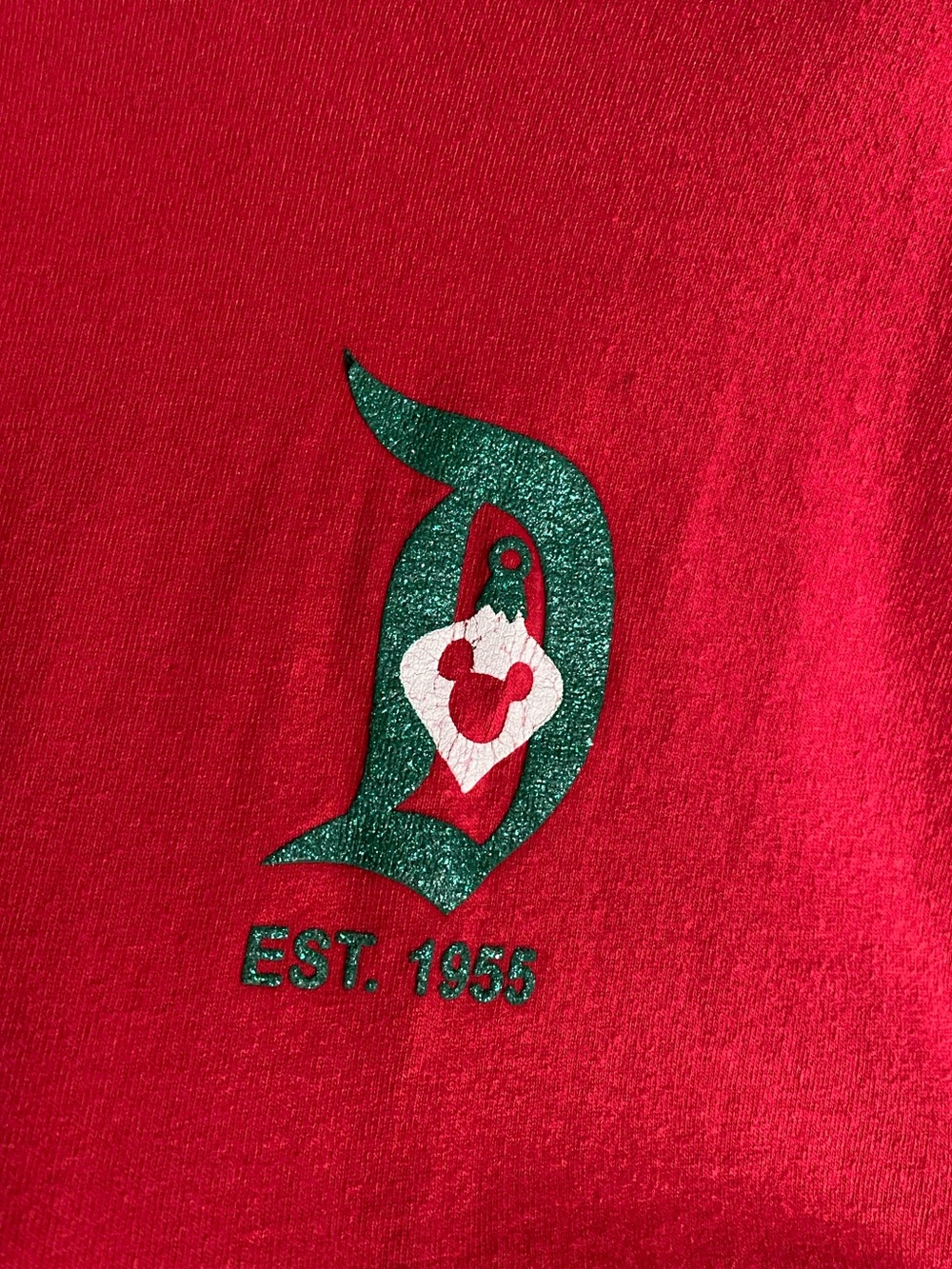 Disney Christmas Spirit Jersey L Mickey Minnie Pluto Holiday Parks Red - Picture 7 of 8